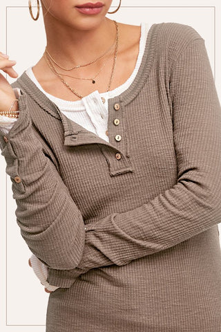 Ribbed Henley w/Button Cuffs-Mocha