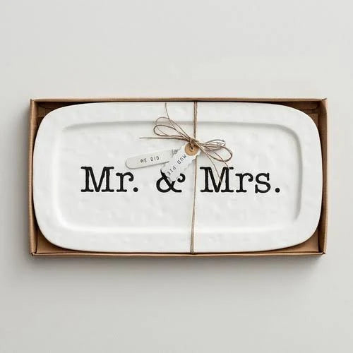 "Mr & Mrs." Hostess Set